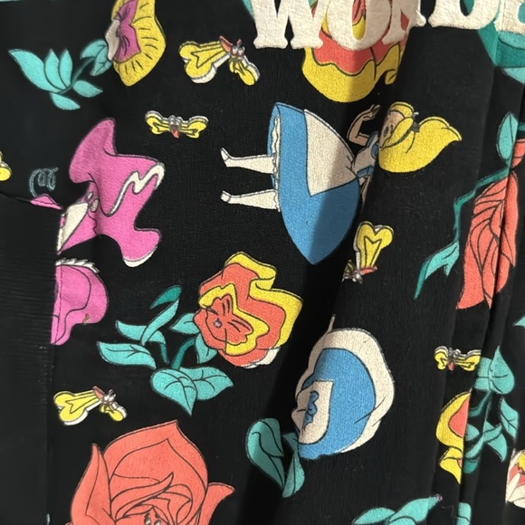 Disney Alice in Wonderland Zip Up hoodie - Picture 5 of 5